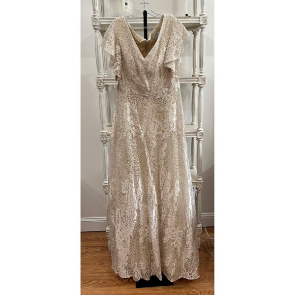 Mac Duggal 20310 Beige Embellished Butterfly Sleeve A-Line Gown Size 18 - Picture 4 of 9